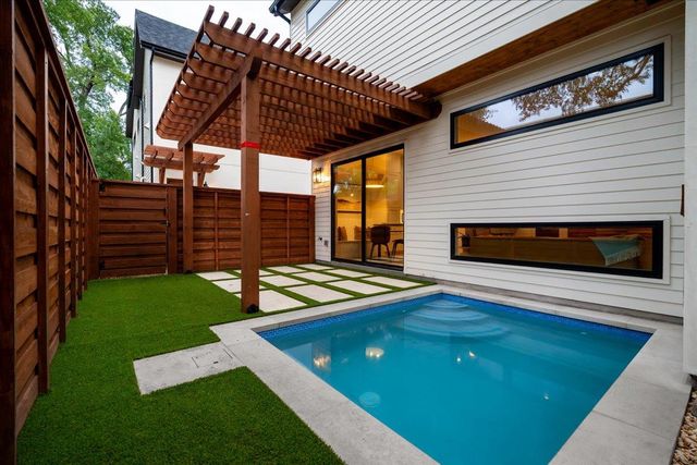 3003 W French PL 1, Austin, TX 78722