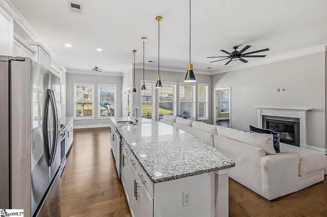 893 Deepwood Court, Boiling Springs, SC 29316