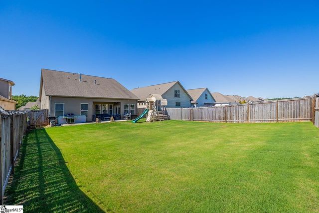 893 Deepwood Court, Boiling Springs, SC 29316