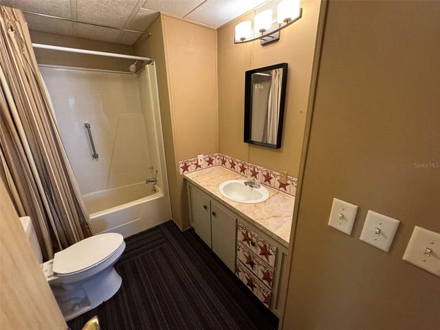 12047 FAIRWAY AVENUE, Brooksville, FL 34613