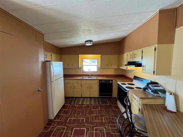 12047 FAIRWAY AVENUE, Brooksville, FL 34613