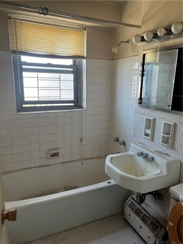 1020 Grand Concourse 20G, Bronx, NY 10451