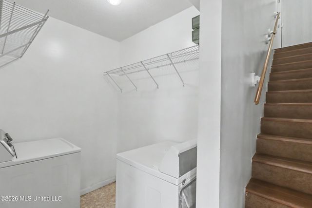 6604 Amherst Drive, Ocean Springs, MS 39564