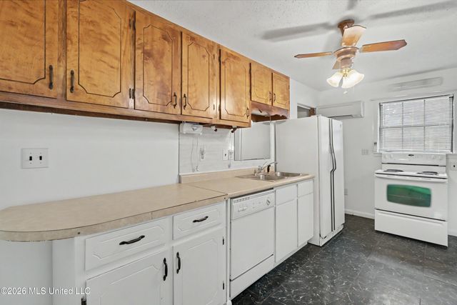 6604 Amherst Drive, Ocean Springs, MS 39564