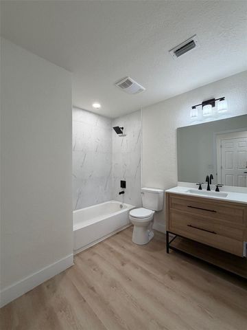 5342 BROKEN PINE CIRCLE, Orlando, FL 32818