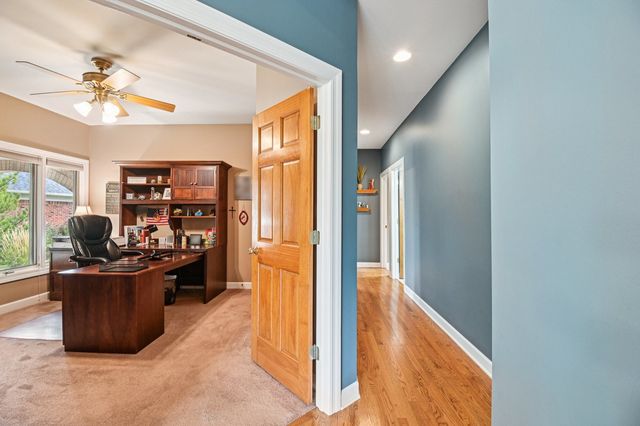 4N466 Mark Twain Street, St. Charles, IL 60175