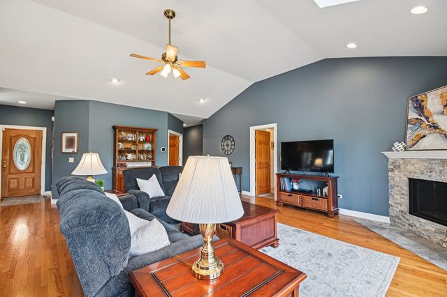 4N466 Mark Twain Street, St. Charles, IL 60175