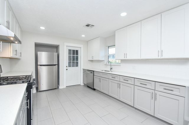 5214 De Milo Drive, Houston, TX 77092