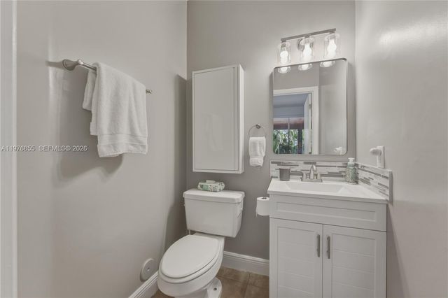 324 NW 153rd Ln, Pembroke Pines, FL 33028