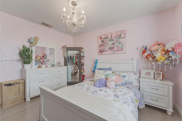 324 NW 153rd Ln, Pembroke Pines, FL 33028