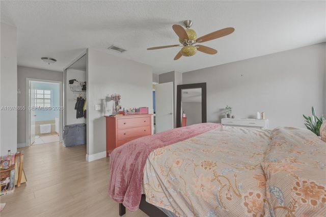 324 NW 153rd Ln, Pembroke Pines, FL 33028