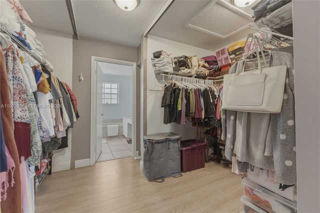 324 NW 153rd Ln, Pembroke Pines, FL 33028