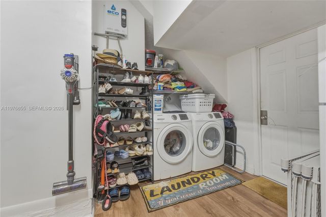 324 NW 153rd Ln, Pembroke Pines, FL 33028