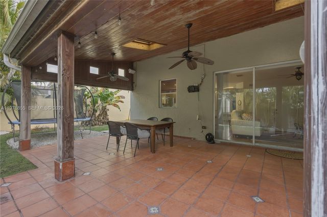 324 NW 153rd Ln, Pembroke Pines, FL 33028