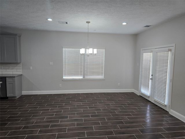 213 Adoue Avenue, Baytown, TX 77520