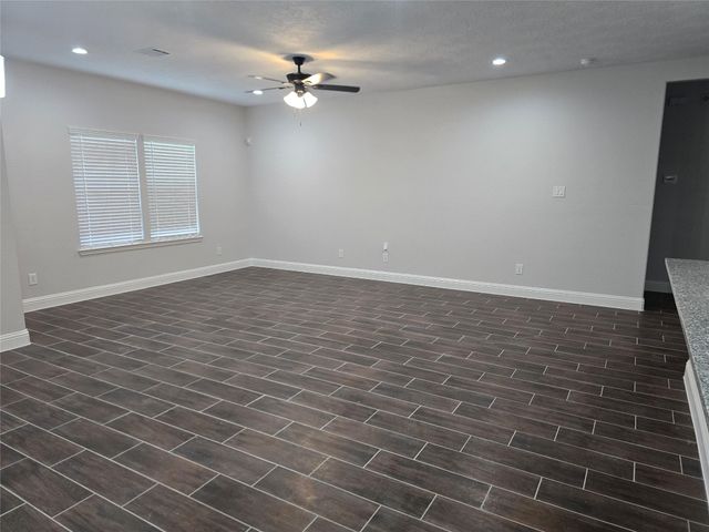 213 Adoue Avenue, Baytown, TX 77520