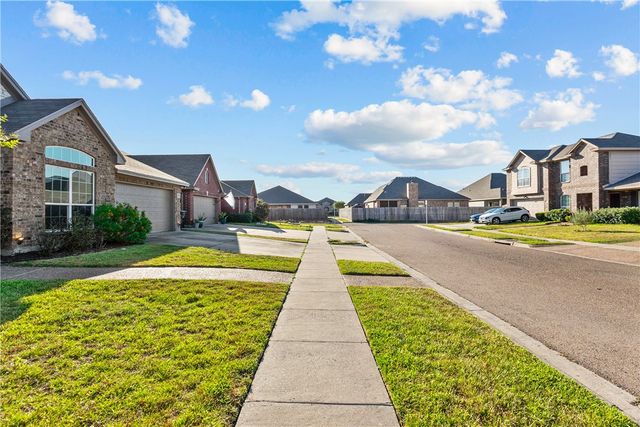 7409 Idle Hour Dr, Corpus Christi, TX 78414