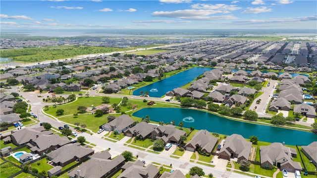 7409 Idle Hour Dr, Corpus Christi, TX 78414