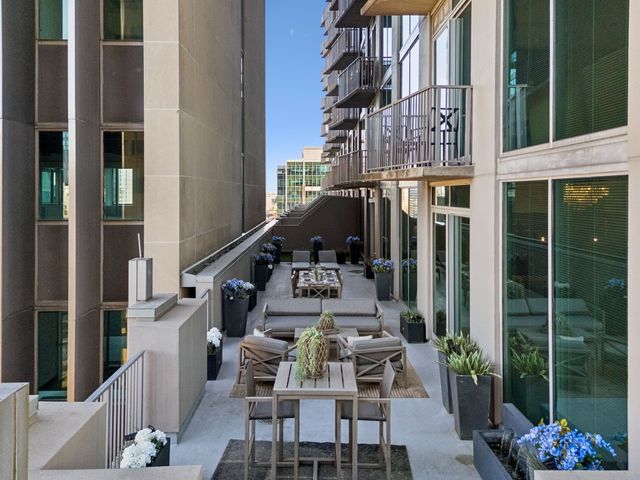 415 Church St Apt 1003, Nashville, TN 37219