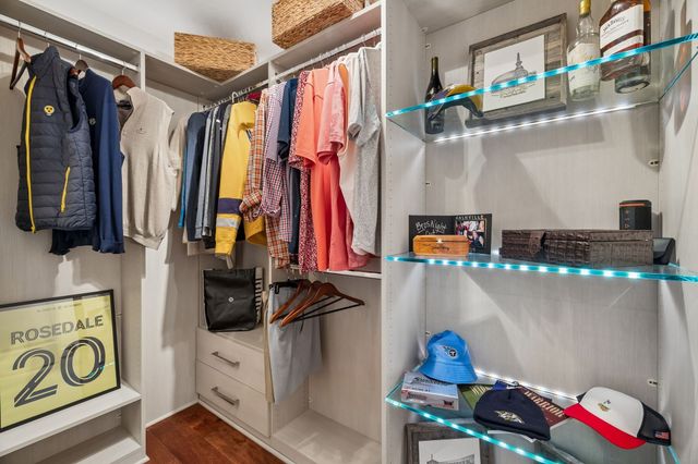 415 Church St Apt 1003, Nashville, TN 37219