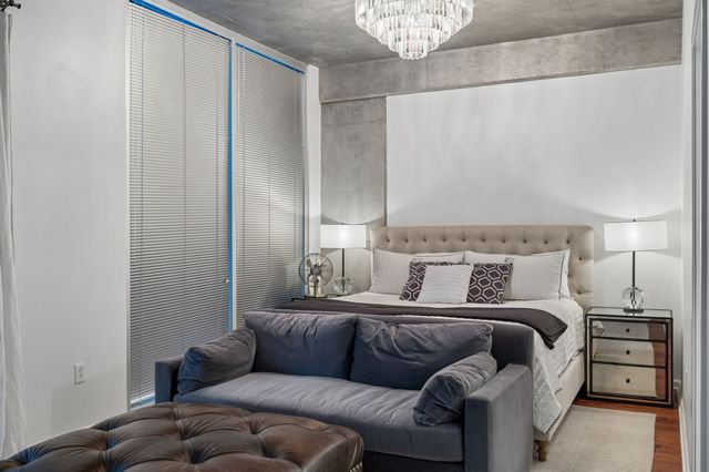 415 Church St Apt 1003, Nashville, TN 37219