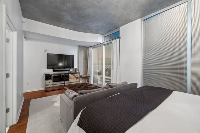 415 Church St Apt 1003, Nashville, TN 37219