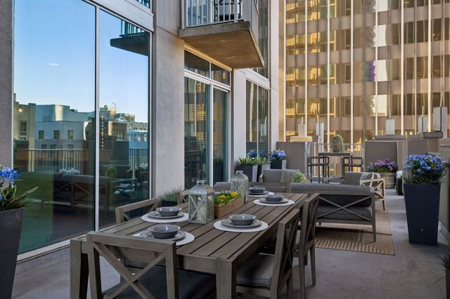 415 Church St Apt 1003, Nashville, TN 37219