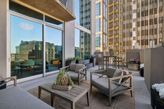 415 Church St Apt 1003, Nashville, TN 37219