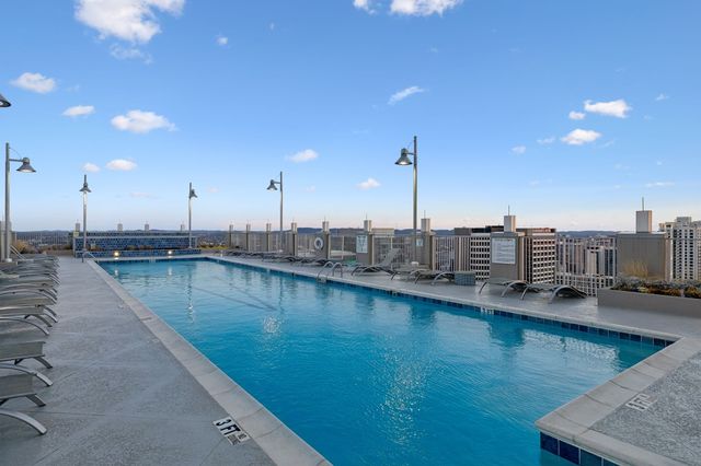 415 Church St Apt 1003, Nashville, TN 37219