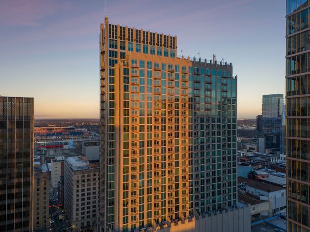 415 Church St Apt 1003, Nashville, TN 37219