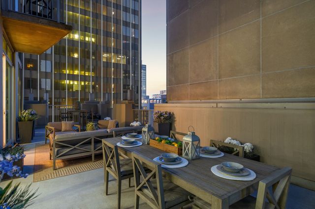 415 Church St Apt 1003, Nashville, TN 37219