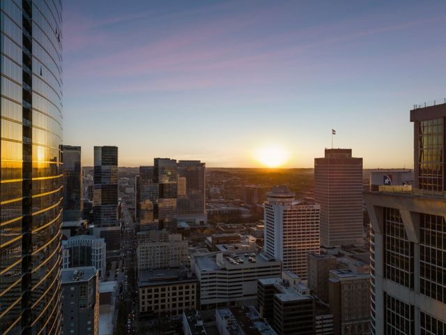 415 Church St Apt 1003, Nashville, TN 37219