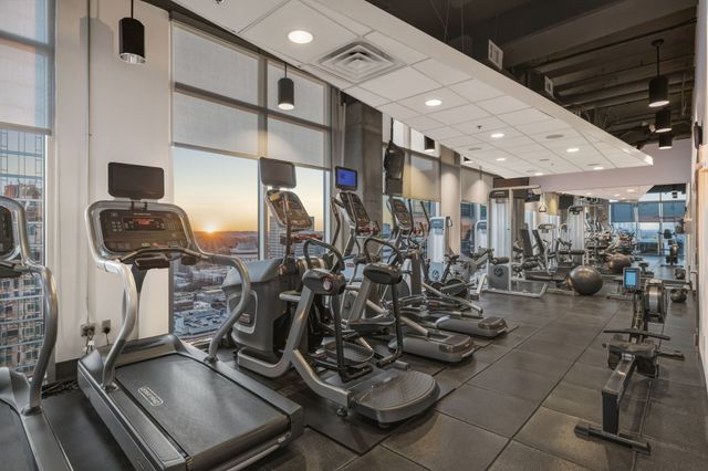 415 Church St Apt 1003, Nashville, TN 37219