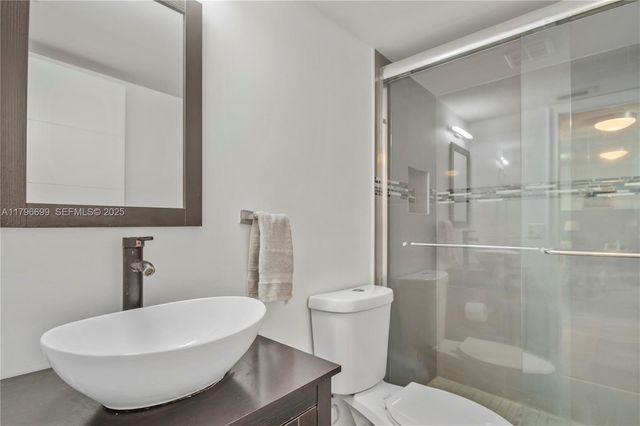 22053 Palms Way 106, Boca Raton, FL 33433