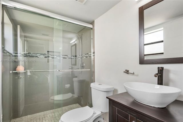 22053 Palms Way 106, Boca Raton, FL 33433