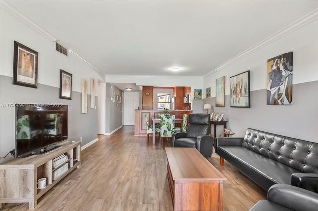 22053 Palms Way 106, Boca Raton, FL 33433