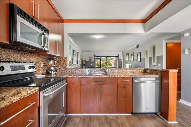 22053 Palms Way 106, Boca Raton, FL 33433