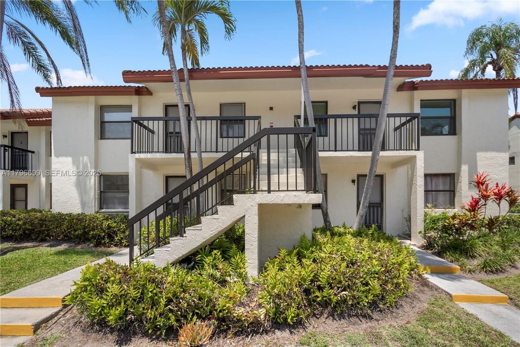 22053 Palms Way 106, Boca Raton, FL 33433