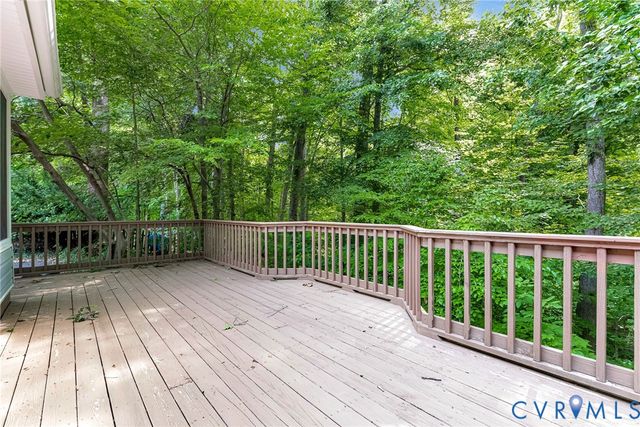 11048 Sugarloaf Dr, Mechanicsville, VA 23116