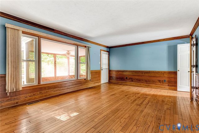 11048 Sugarloaf Dr, Mechanicsville, VA 23116