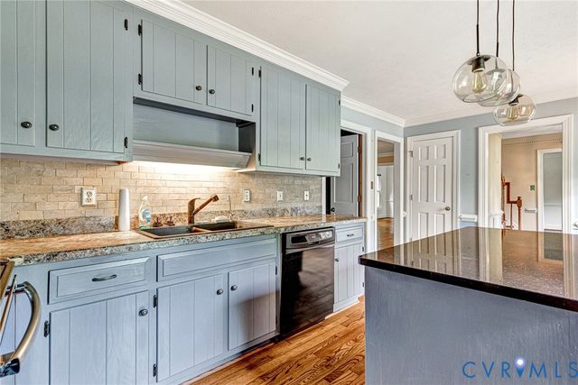 11048 Sugarloaf Dr, Mechanicsville, VA 23116