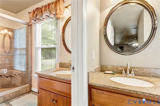 11048 Sugarloaf Dr, Mechanicsville, VA 23116