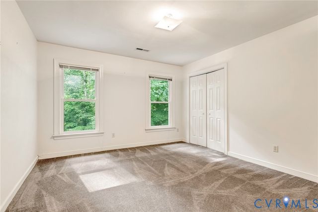 11048 Sugarloaf Dr, Mechanicsville, VA 23116
