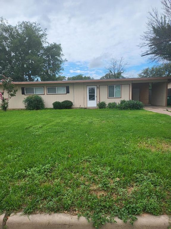 Image 1 of property listing at 2723 Notre Dame Avenue, San Angelo, TX 76904