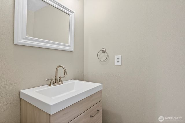 719 NW 21st Avenue, Battle Ground, WA 98604