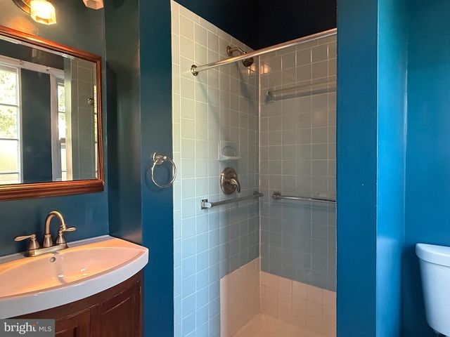 4017 ILLINOIS AVE NW, Washington, DC 20011