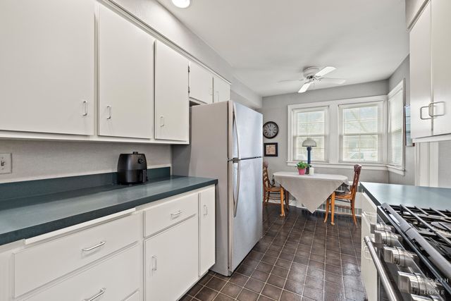 400 W Milburn Avenue, Mount Prospect, IL 60056