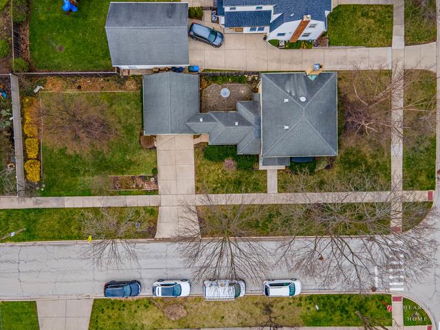 400 W Milburn Avenue, Mount Prospect, IL 60056
