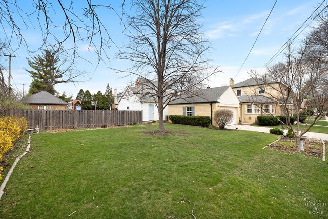 400 W Milburn Avenue, Mount Prospect, IL 60056