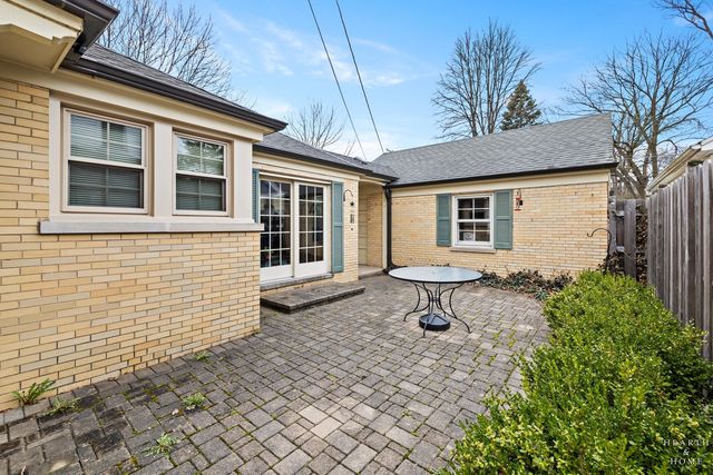 400 W Milburn Avenue, Mount Prospect, IL 60056